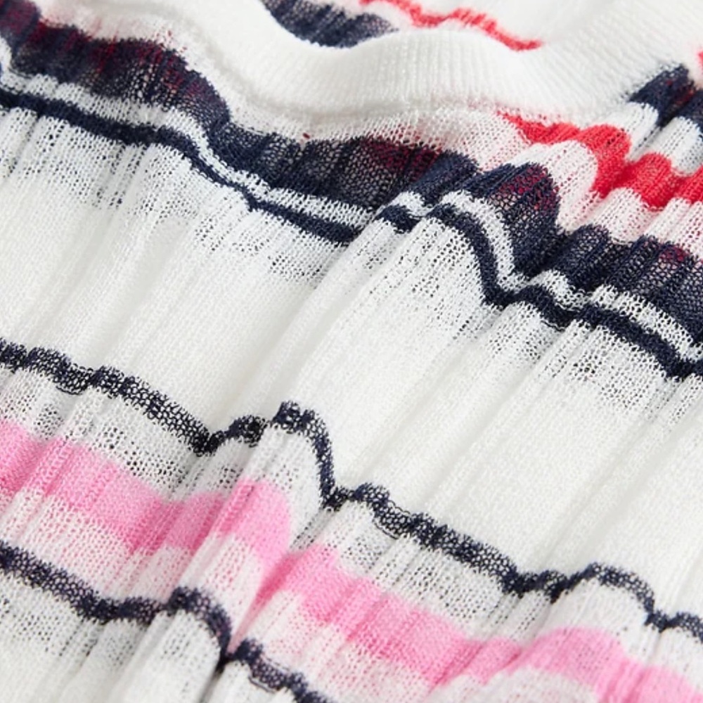 NWT- GAP- XS. Sheer Ribbed Top - Picture 3 of 9